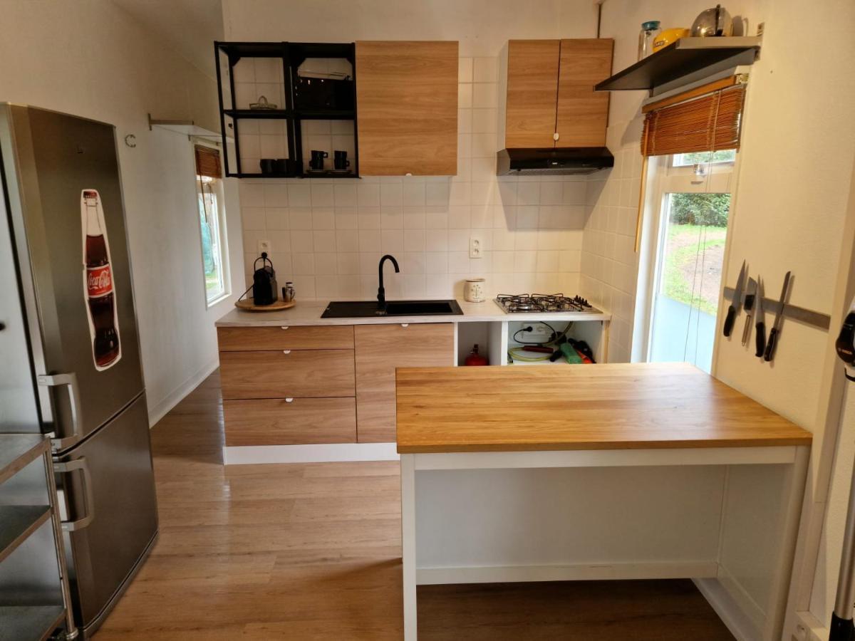 " Casitacuriosa " Chalet Op Camping Met Buitenzwembad Balen Exterior photo