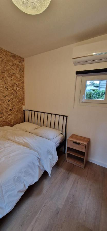 " Casitacuriosa " Chalet Op Camping Met Buitenzwembad Balen Exterior photo